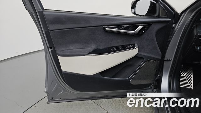 Kia EV6 Long Range 4WD GT Line 2024 — фото 30