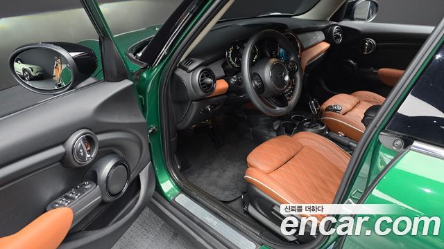 MINI Cooper 5Door Standard 3rd 2021 — фото 10