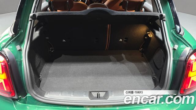 MINI Cooper 5Door Standard 3rd 2021 — фото 24