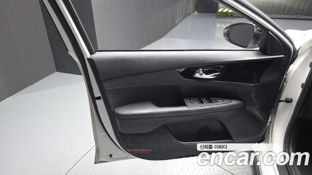 Kia K3 GT Plus 2019 — фото 24