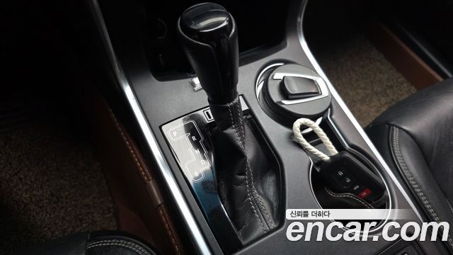 Toyota Camry Hybrid XLE 2017 — фото 9
