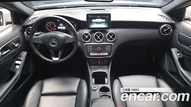 Mercedes-Benz A-Class (W176) A200 2016 — фото 7
