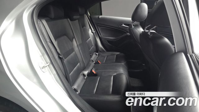Mercedes-Benz A-Class (W176) A200 2016 — фото 16
