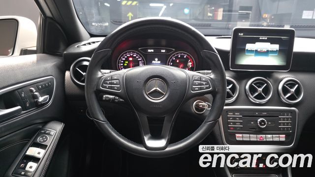 Mercedes-Benz A-Class (W176) A200 2016 — фото 17