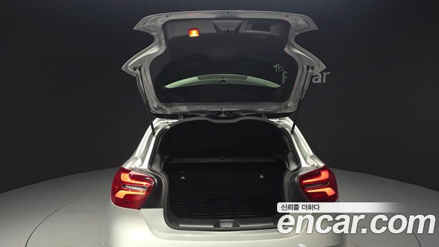 Mercedes-Benz A-Class (W176) A200 2016 — фото 24