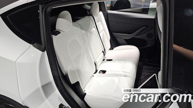Tesla Model Y RWD 2023 — фото 15