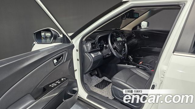 KG Mobility (SsangYong) Very New Tivoli Gasoline 1.5 2WD V3 2022 — фото 10
