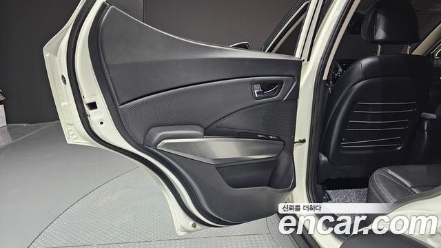 KG Mobility (SsangYong) Very New Tivoli Gasoline 1.5 2WD V3 2022 — фото 25