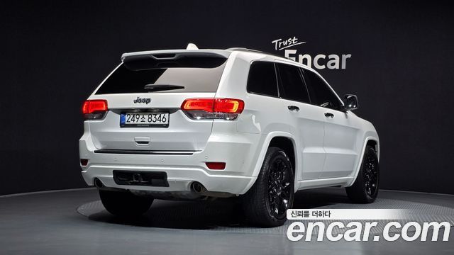 Jeep Grand Cherokee 3.0 Diesel Overland WK2 2019 — фото 2