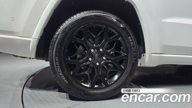 Jeep Grand Cherokee 3.0 Diesel Overland WK2 2019 — фото 5