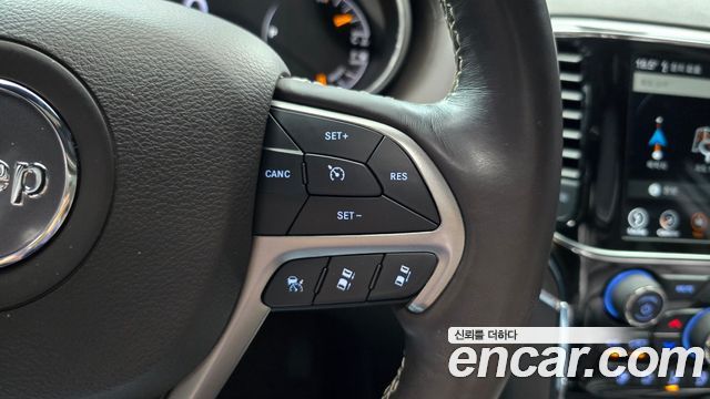 Jeep Grand Cherokee 3.0 Diesel Overland WK2 2019 — фото 18