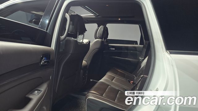Jeep Grand Cherokee 3.0 Diesel Overland WK2 2019 — фото 26