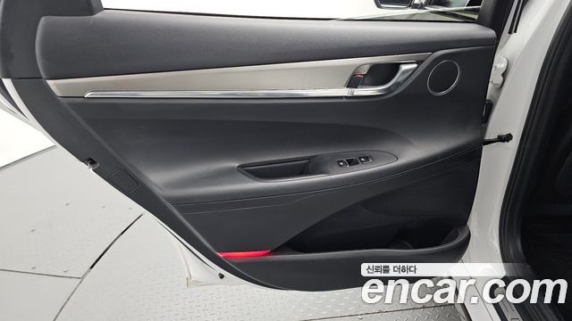 Hyundai Grandeur (IG) 2.5 Premium 2022 — фото 25