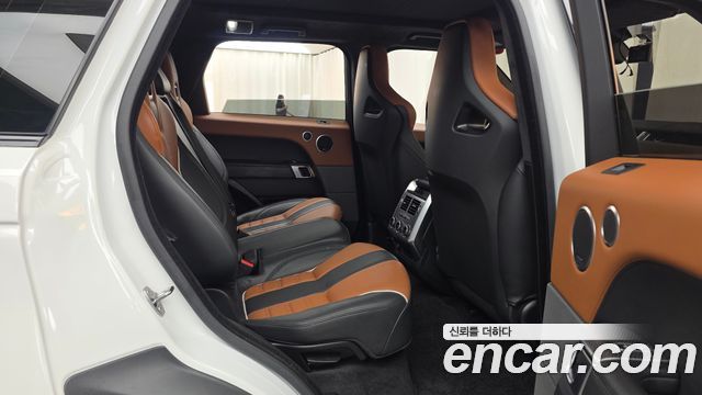 Land Rover Range Rover Sport (II) 5.0 SVR 2017 — фото 16