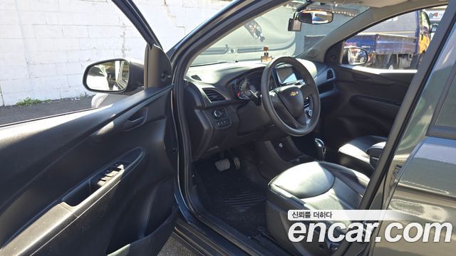 Chevrolet Spark LS 2019 — фото 10