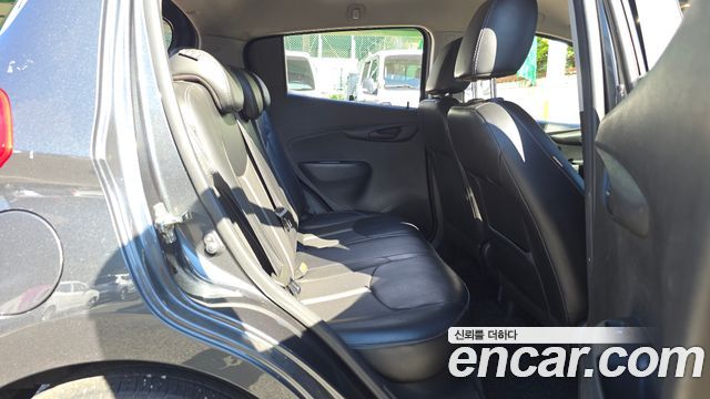 Chevrolet Spark LS 2019 — фото 12