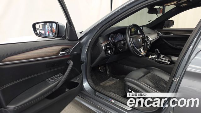 BMW 5 Series (G30) 520d M Sport Package Plus 2017 — фото 10