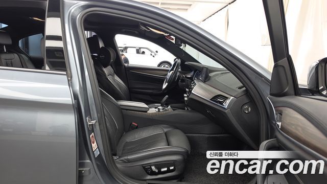 BMW 5 Series (G30) 520d M Sport Package Plus 2017 — фото 11