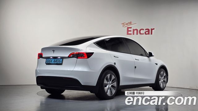 Tesla Model Y Long Range AWD 2022 — фото 2