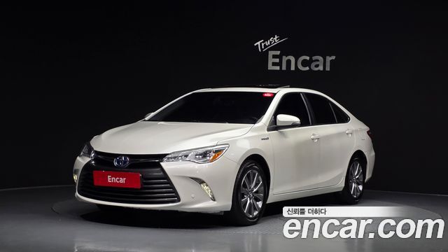 Toyota Camry Hybrid XLE 2016 — фото 1