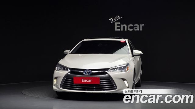 Toyota Camry Hybrid XLE 2016 — фото 3