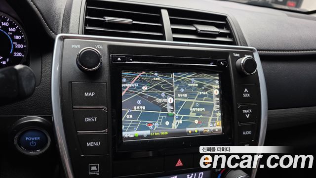 Toyota Camry Hybrid XLE 2016 — фото 14
