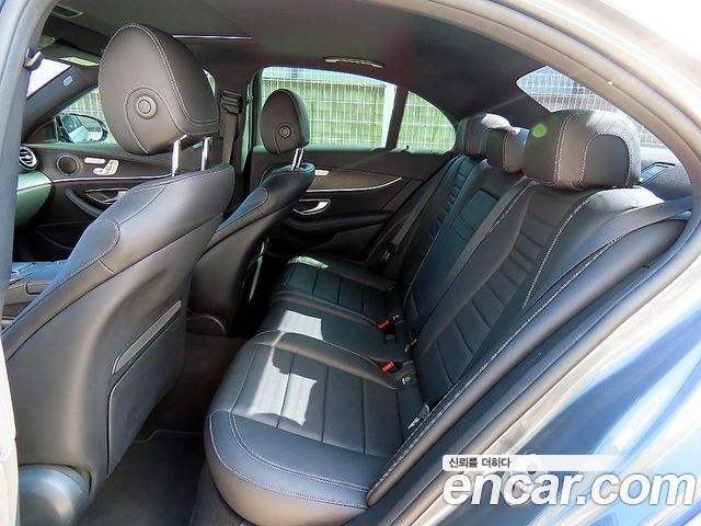 Mercedes-Benz E-Class (W213) E250 AMG Line 2023 — фото 6