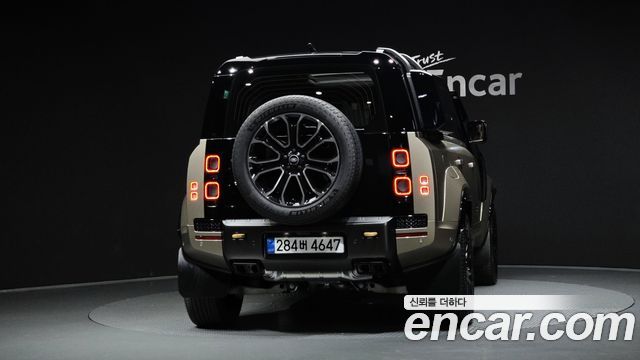 Land Rover Defender (L663) 110 P635 Octa 2025 — фото 4
