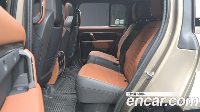 Land Rover Defender (L663) 110 P635 Octa 2025 — фото 12