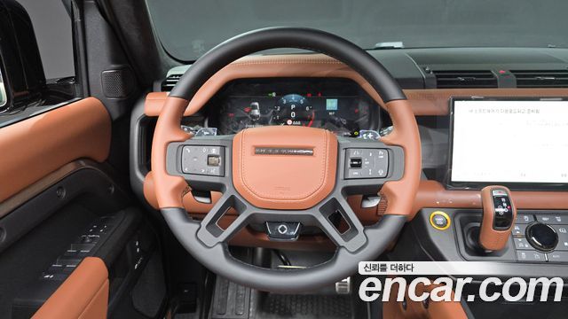 Land Rover Defender (L663) 110 P635 Octa 2025 — фото 13