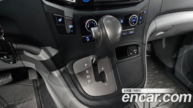 Hyundai Grand Starex Wagon 11-Seater Smart 2019 — фото 9