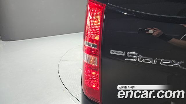 Hyundai Grand Starex Wagon 11-Seater Smart 2019 — фото 23