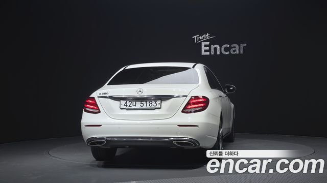 Mercedes-Benz E-Class (W213) E300 Avantgarde 2019 — фото 4