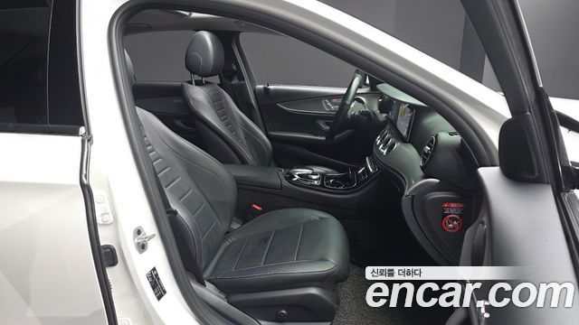 Mercedes-Benz E-Class (W213) E300 Avantgarde 2019 — фото 32
