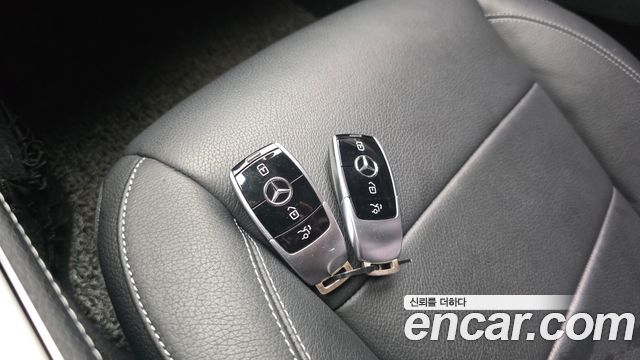 Mercedes-Benz E-Class (W213) E300 Avantgarde 2019 — фото 38