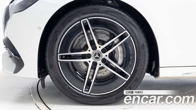 Mercedes-Benz E-Class (W214) E200 AMG Line 2026 — фото 5