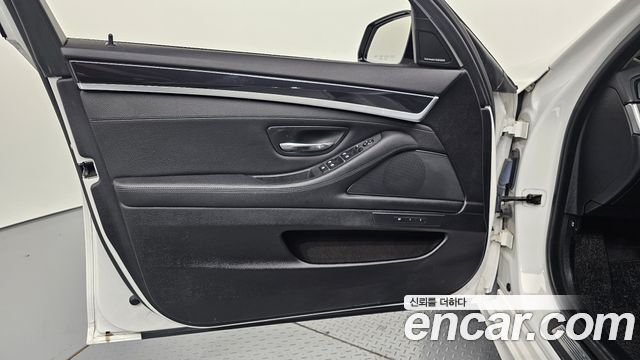BMW 5 Series (F10) 520d M Aero Dynamic 2016 — фото 24