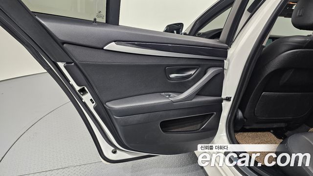 BMW 5 Series (F10) 520d M Aero Dynamic 2016 — фото 25