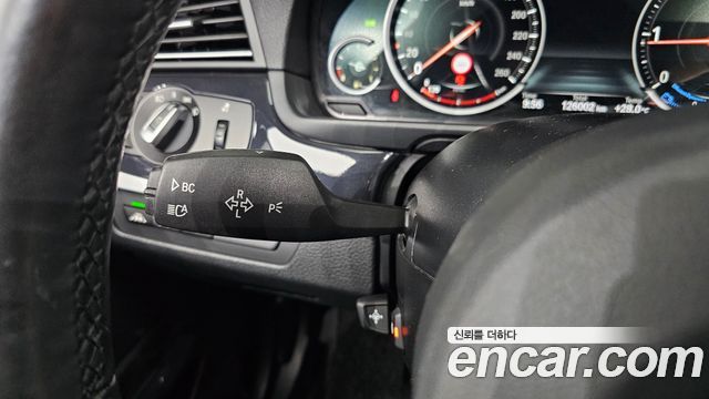 BMW 5 Series (F10) 520d M Aero Dynamic 2016 — фото 36
