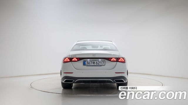 Mercedes-Benz E-Class (W214) E200 AMG Line 2026 — фото 4