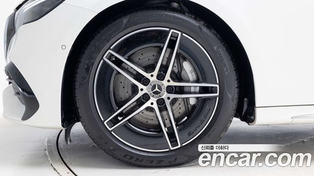 Mercedes-Benz E-Class (W214) E200 AMG Line 2026 — фото 5