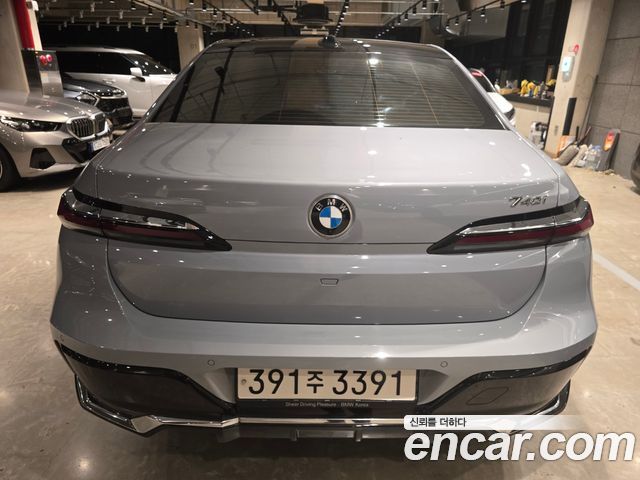 BMW 7 Series (G70) 740i sDrive M Sport 2023 — фото 4