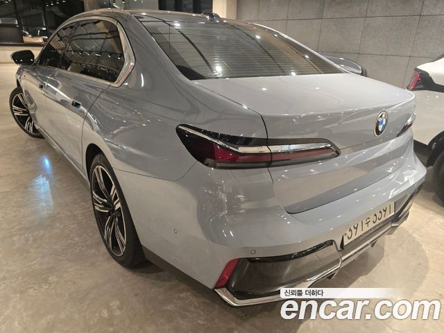 BMW 7 Series (G70) 740i sDrive M Sport 2023 — фото 5