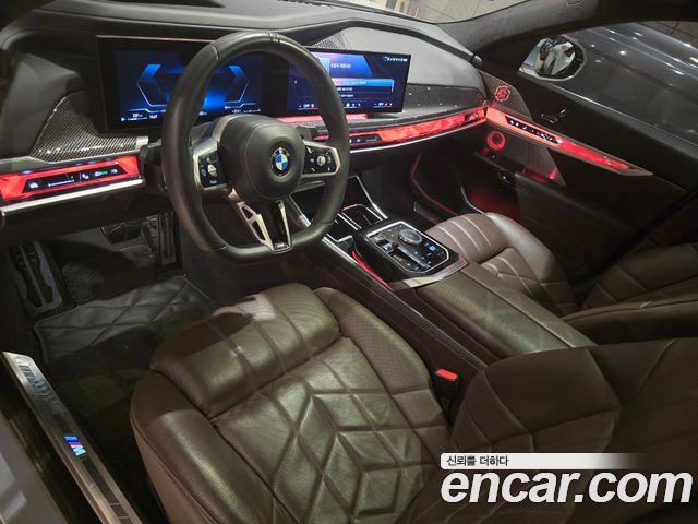 BMW 7 Series (G70) 740i sDrive M Sport 2023 — фото 7