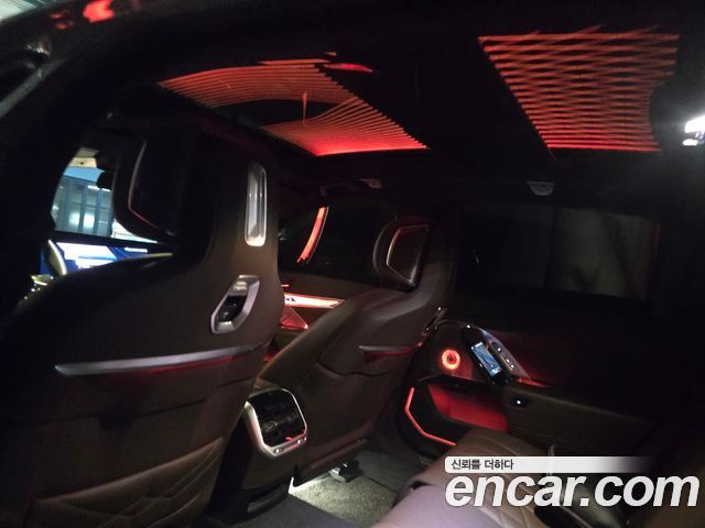 BMW 7 Series (G70) 740i sDrive M Sport 2023 — фото 15