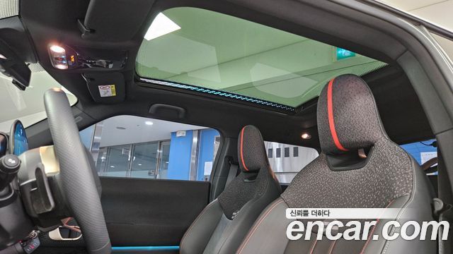 MINI Cooper Electric (IV) JCW 2025 — фото 16