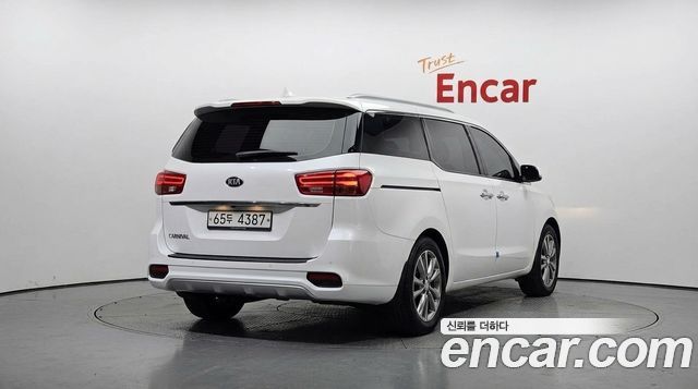 Kia Carnival Gasoline 9-Seater Noblesse Special 2019 — фото 2