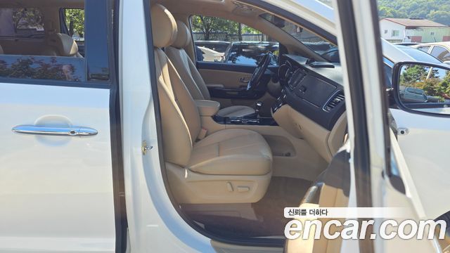 Kia Carnival Gasoline 9-Seater Noblesse Special 2019 — фото 11