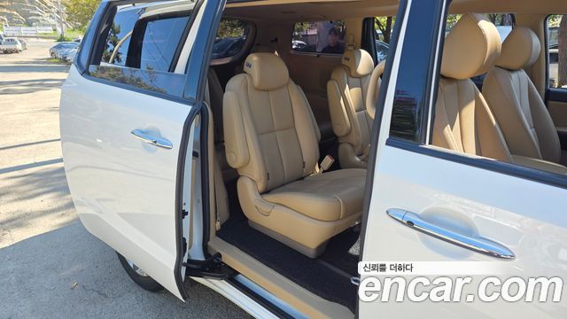 Kia Carnival Gasoline 9-Seater Noblesse Special 2019 — фото 12