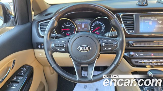 Kia Carnival Gasoline 9-Seater Noblesse Special 2019 — фото 13